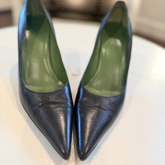 Gucci Black Leather Pointy Pumps, Size 9 - Picture 1 of 6